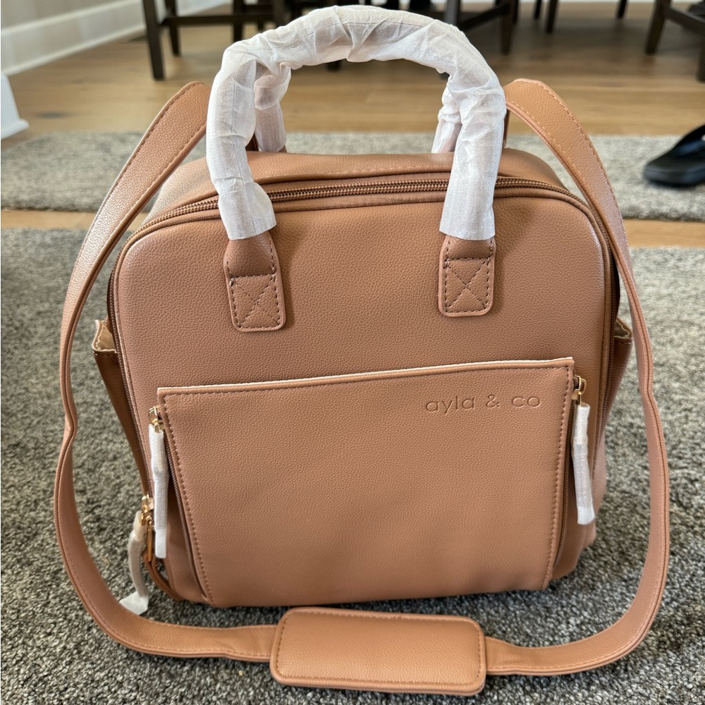 ⭐️ BRAND NEW tan Alya & Co Mini Bag